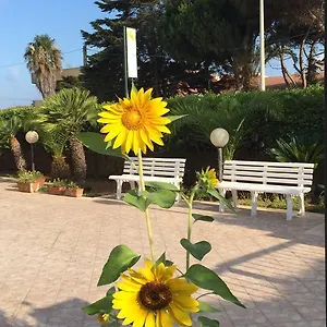  Bed & Breakfast Fiori Gialli Caucana Italia